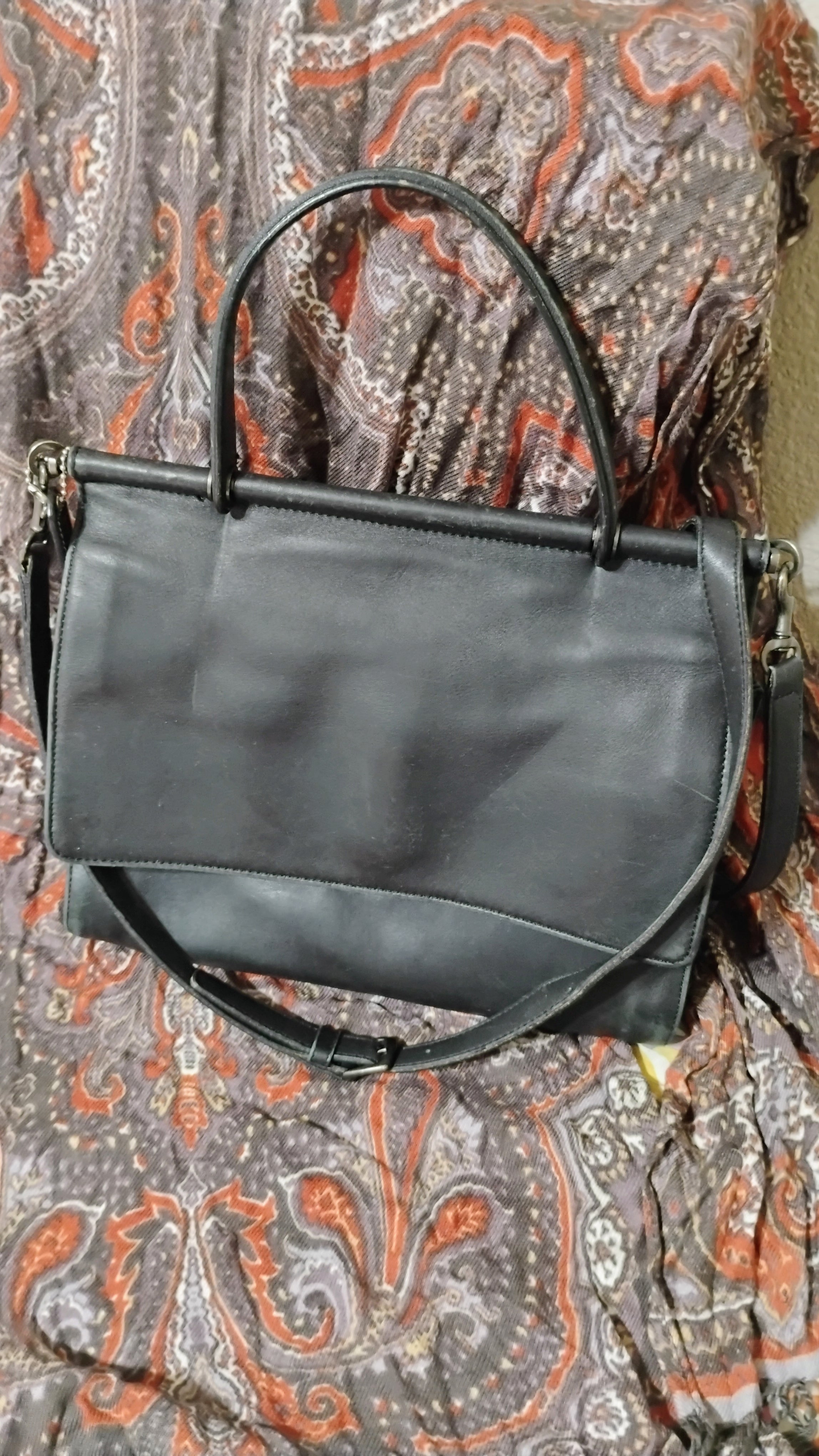 COACH BLACK CROSSBODY.