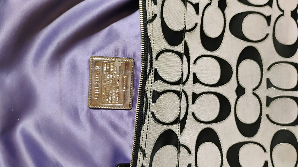 COACH BLACK HIPPIE BAG
