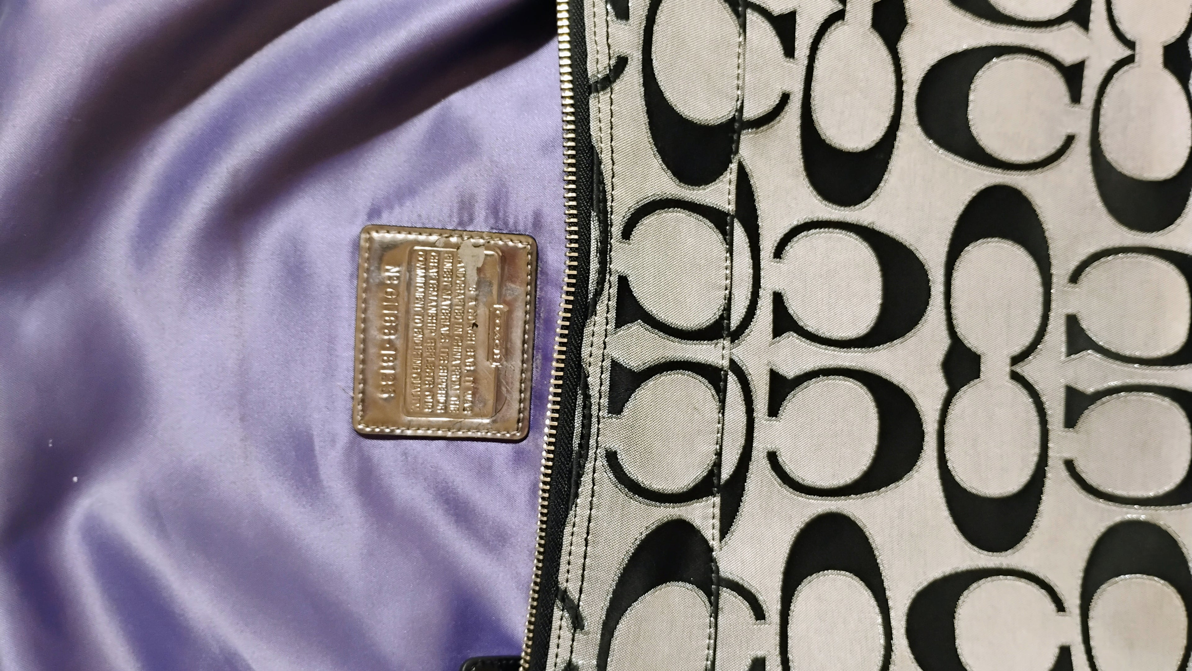 COACH BLACK HIPPIE BAG