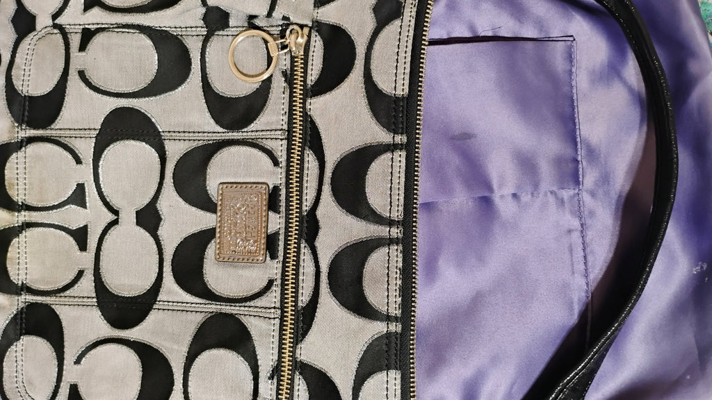COACH BLACK HIPPIE BAG